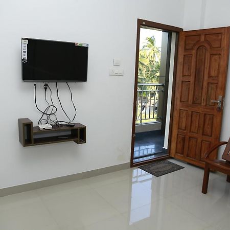 Subramania Arcade Hotel Thrissur Exterior photo