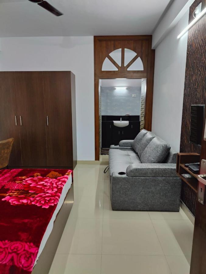 Subramania Arcade Hotel Thrissur Exterior photo