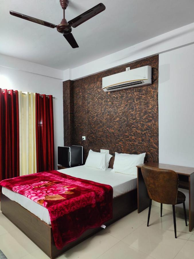 Subramania Arcade Hotel Thrissur Exterior photo